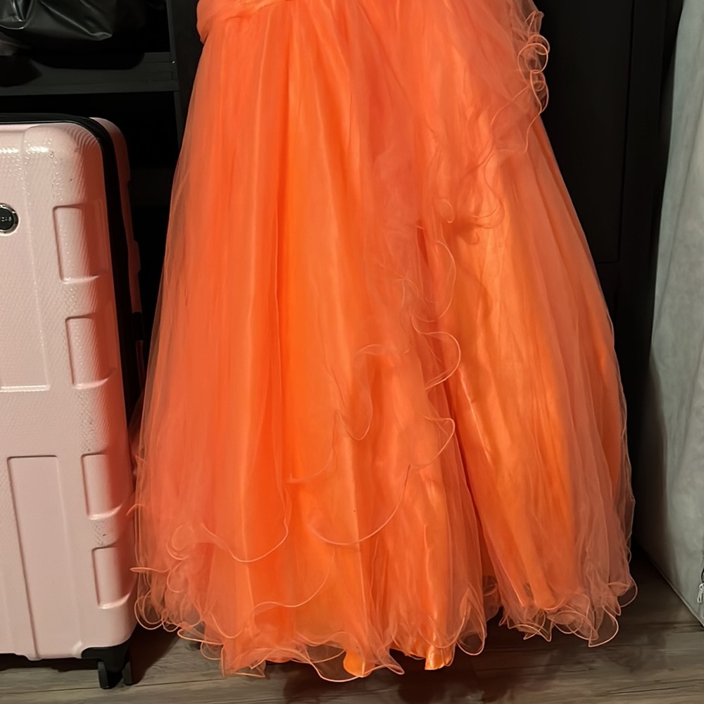Mac Duggal Formal Dress - Picture 4 of 9